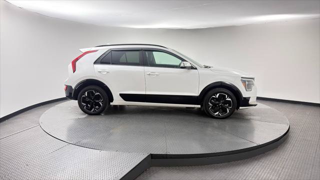 Used 2023 Kia Niro Wind w/ Wind Preserve Package FWD image 9