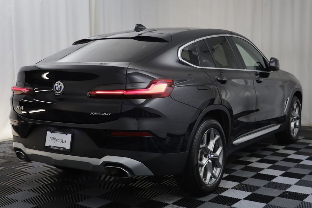 Certified 2024 BMW X4 xDrive30i w/ Premium Package image 17