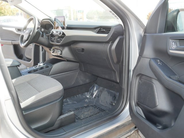 Used 2022 Ford Escape SE FWD image 20