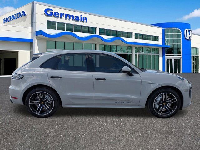 Used 2020 Porsche Macan Turbo image 4