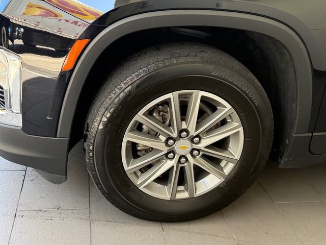 Certified 2023 Chevrolet Traverse LT w/ LPO, Cargo Package FWD image 4