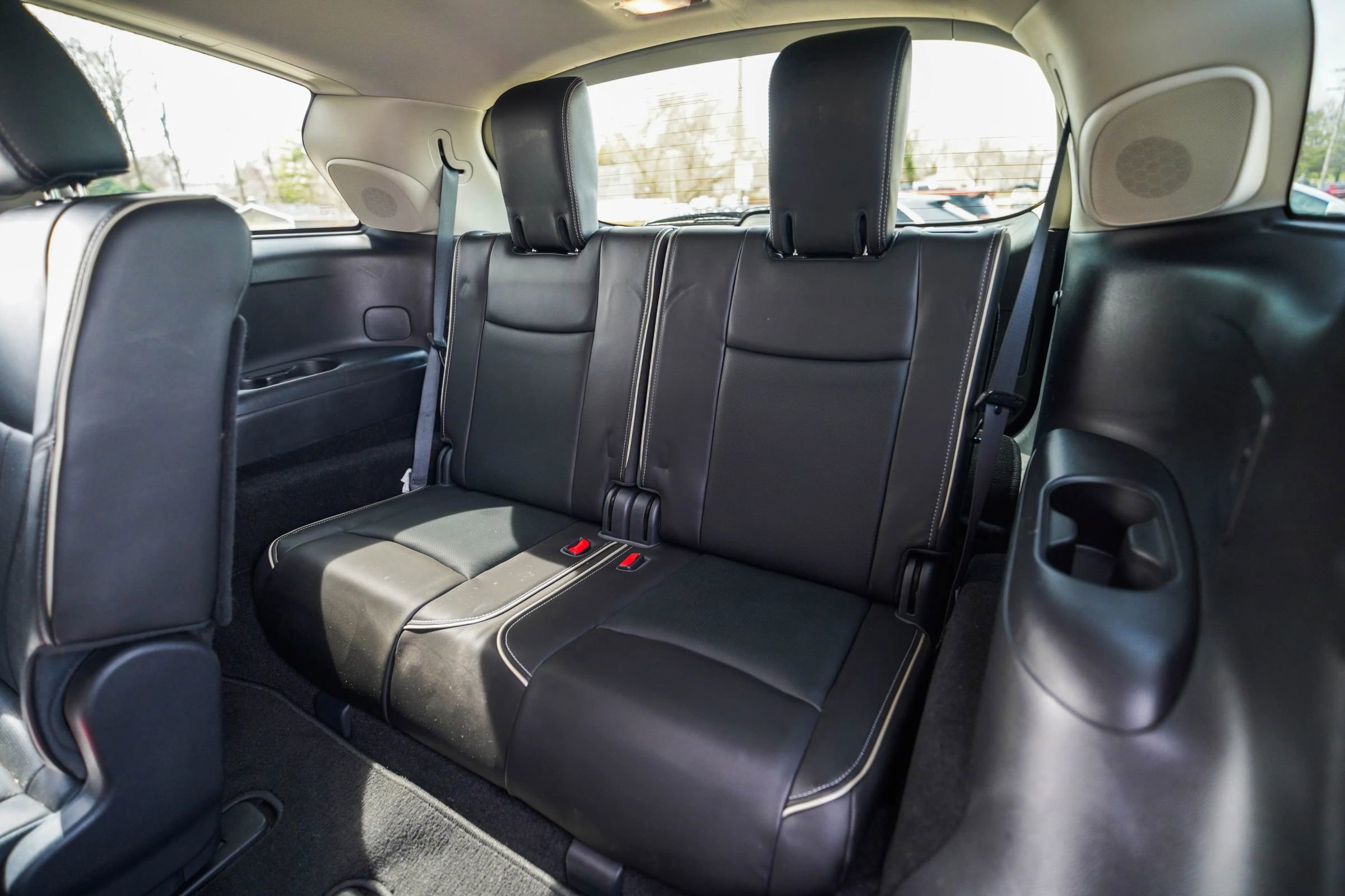 Used 2016 INFINITI QX60 AWD w/ Premium Plus Package image 31