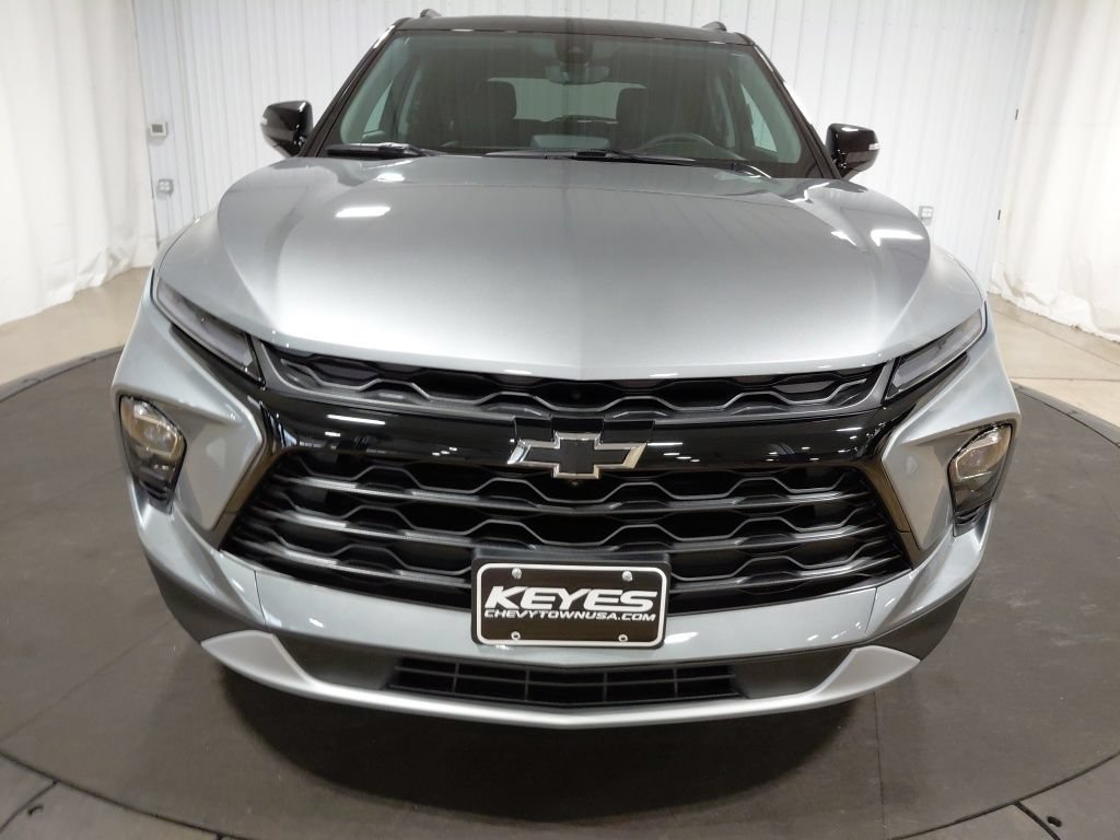 New 2026 Chevrolet Blazer LT w/ Sound & Technology Package AWD/4WD image 12