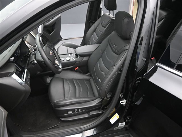 Used 2025 Cadillac XT6 Premium Luxury w/ Platinum Package image 11