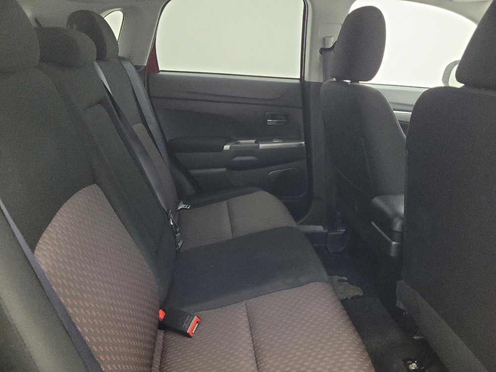 Used 2019 Mitsubishi Outlander Sport SE FWD image 19