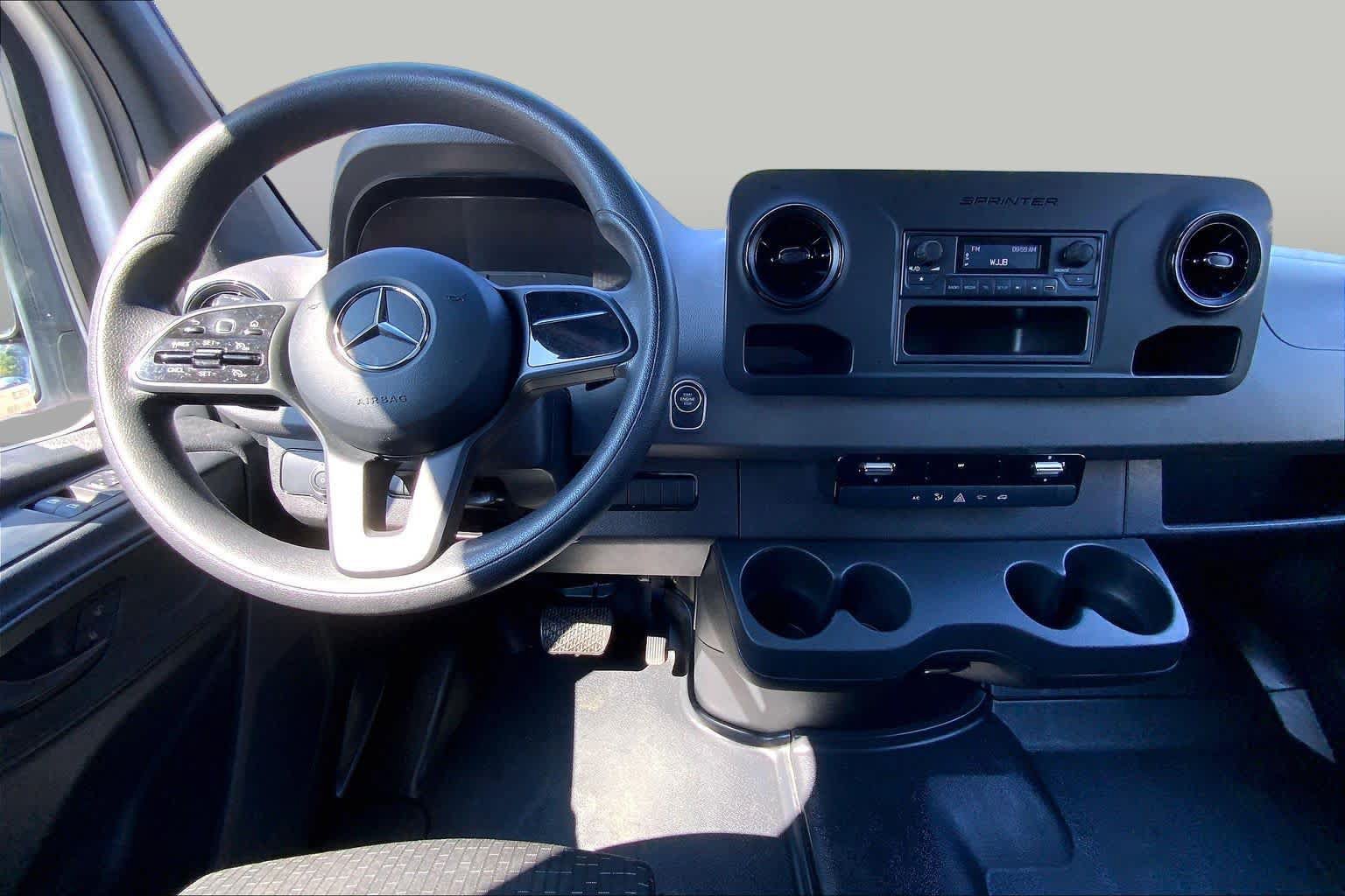 Used 2022 Mercedes-Benz Sprinter 2500 image 6