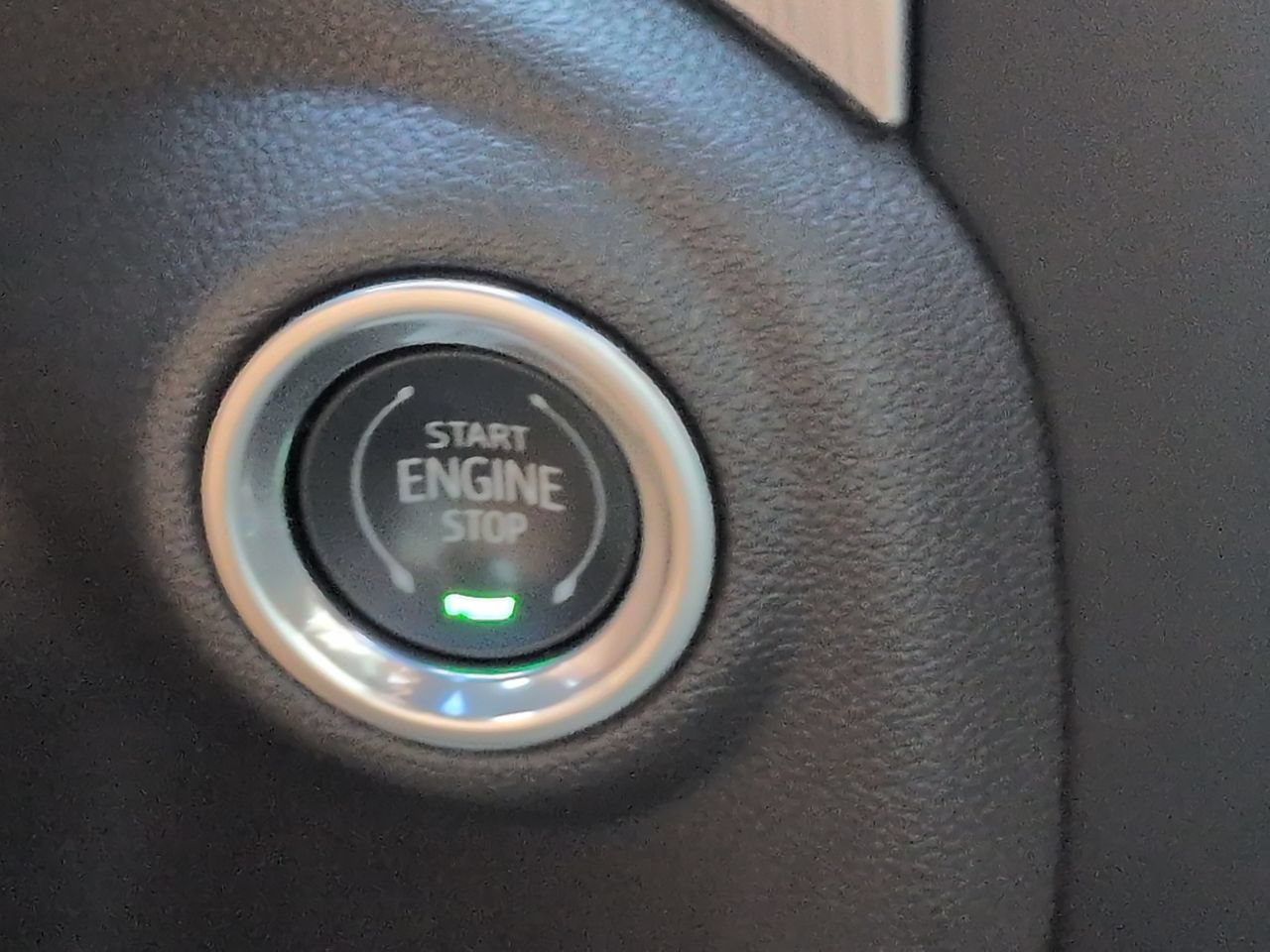Used 2020 GMC Sierra 2500 Denali w/ Denali Ultimate Package AWD/4WD image 26
