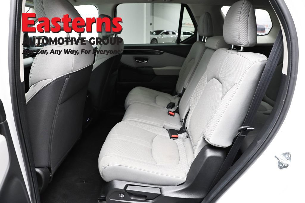 Used 2023 Honda Pilot LX image 21