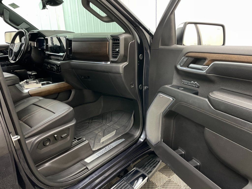 Certified 2024 Chevrolet Silverado 1500 High Country w/ High Country Premium Package image 43