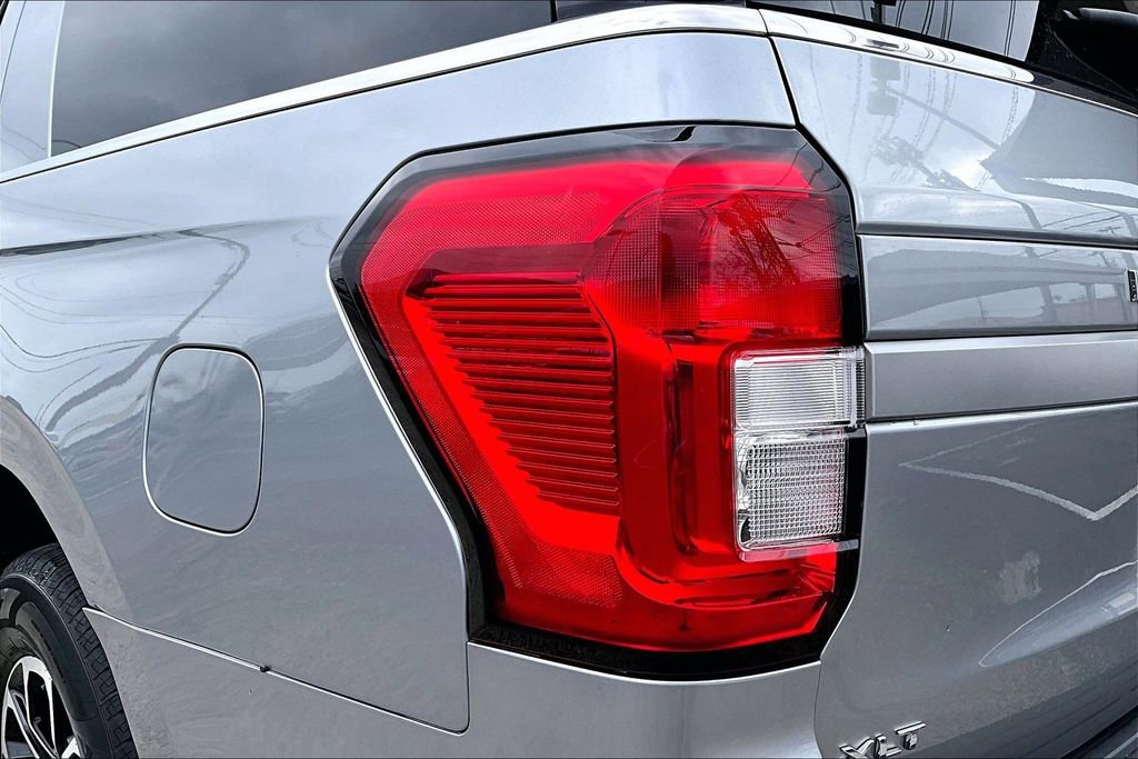 Used 2024 Ford Expedition Max XLT image 45