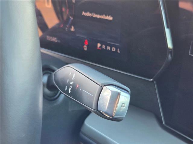 Used 2024 Chevrolet Traverse LT image 12