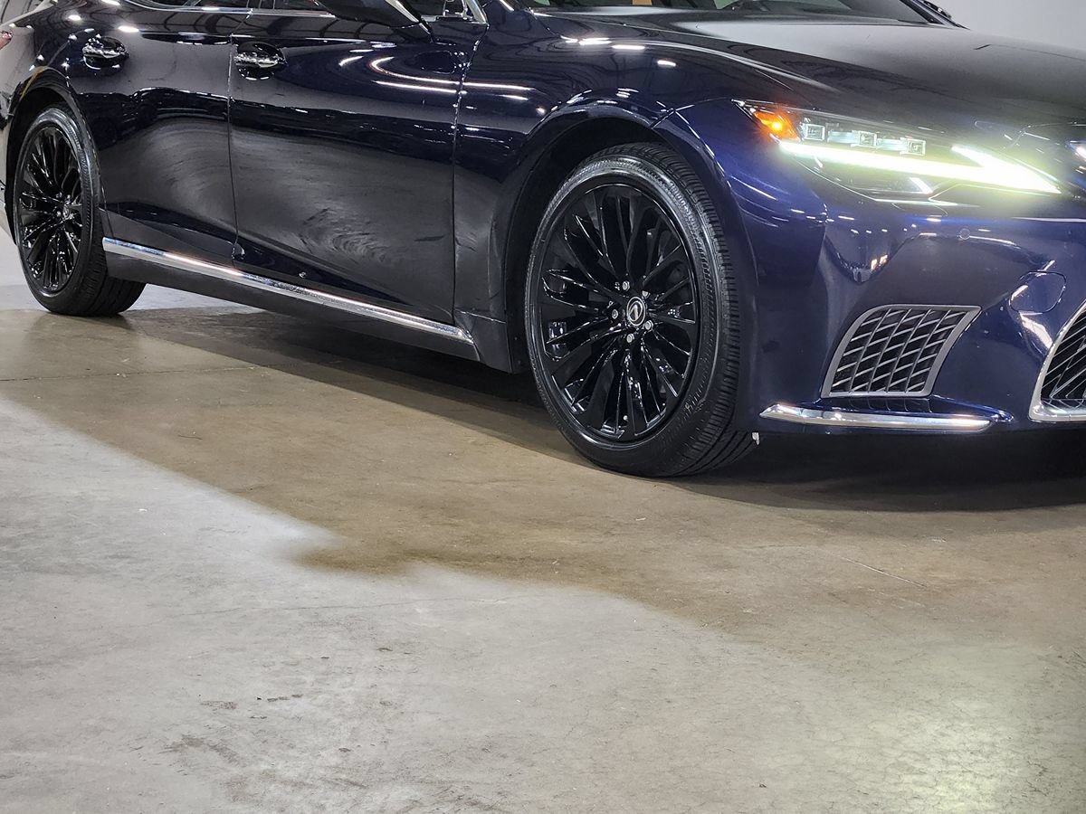 Used 2022 Lexus LS 500 w/ Interior Upgrade Package RWD image 16