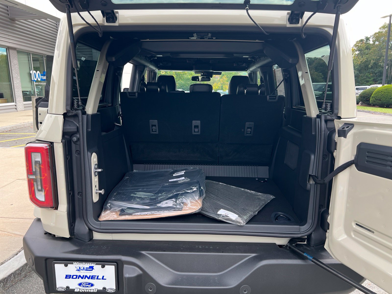 New 2026 Ford Bronco Outer Banks AWD/4WD image 11