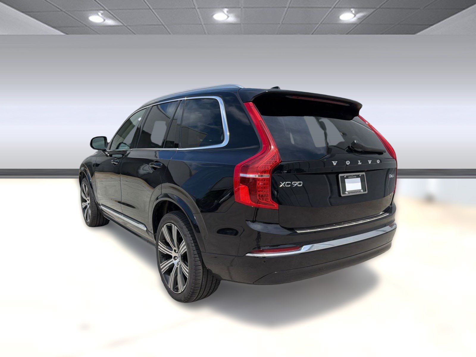 Certified 2024 Volvo XC90 B6 Plus w/ Protection Package Premier AWD/4WD image 3