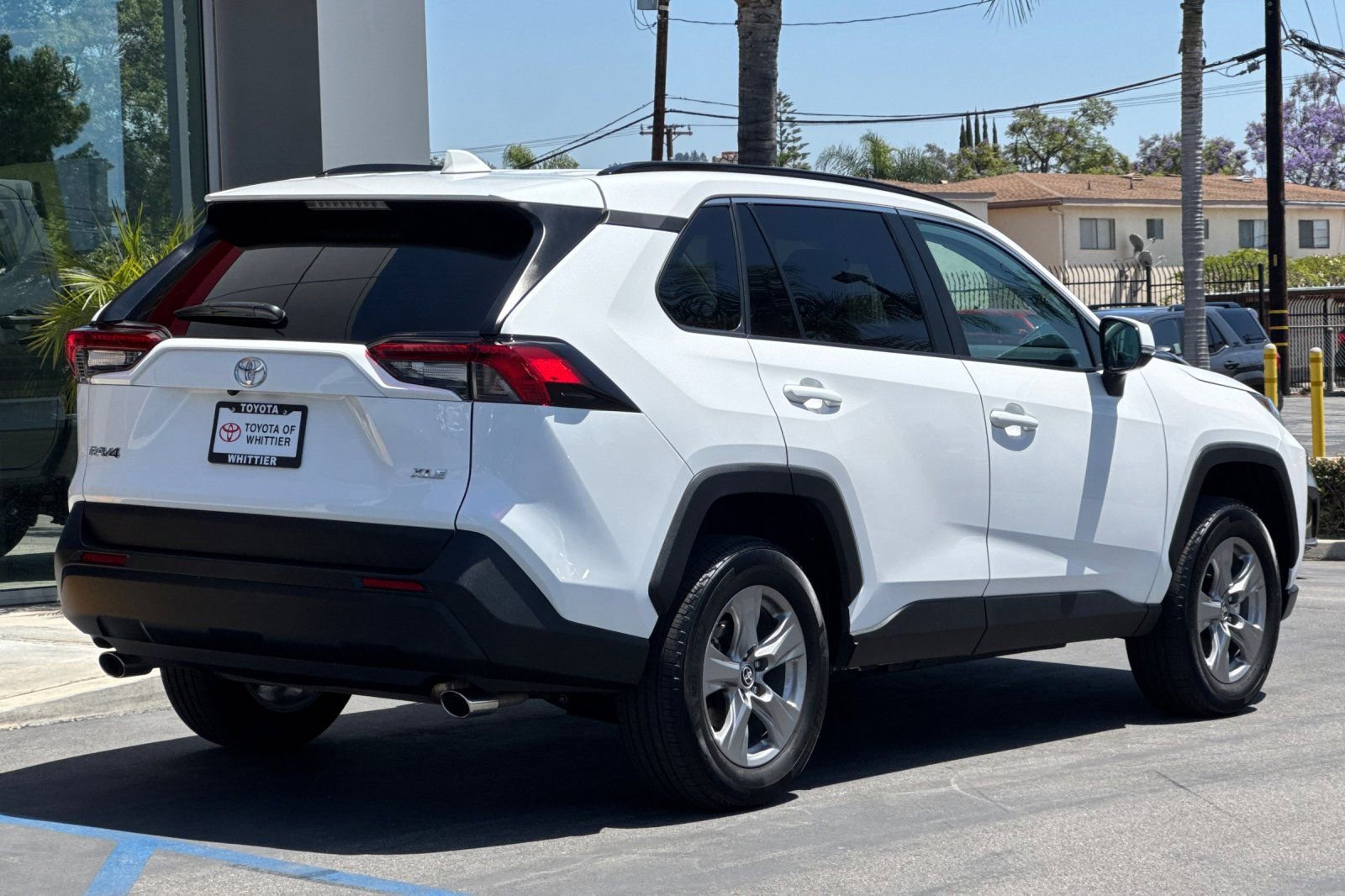 Used 2024 Toyota RAV4 XLE w/ Convenience Package FWD image 5