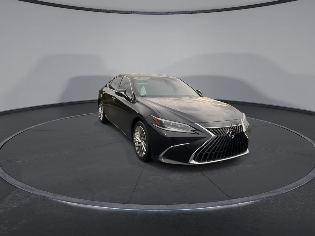 Used 2022 Lexus ES 300h Ultra Luxury w/ Accessory Package 2 FWD image 3