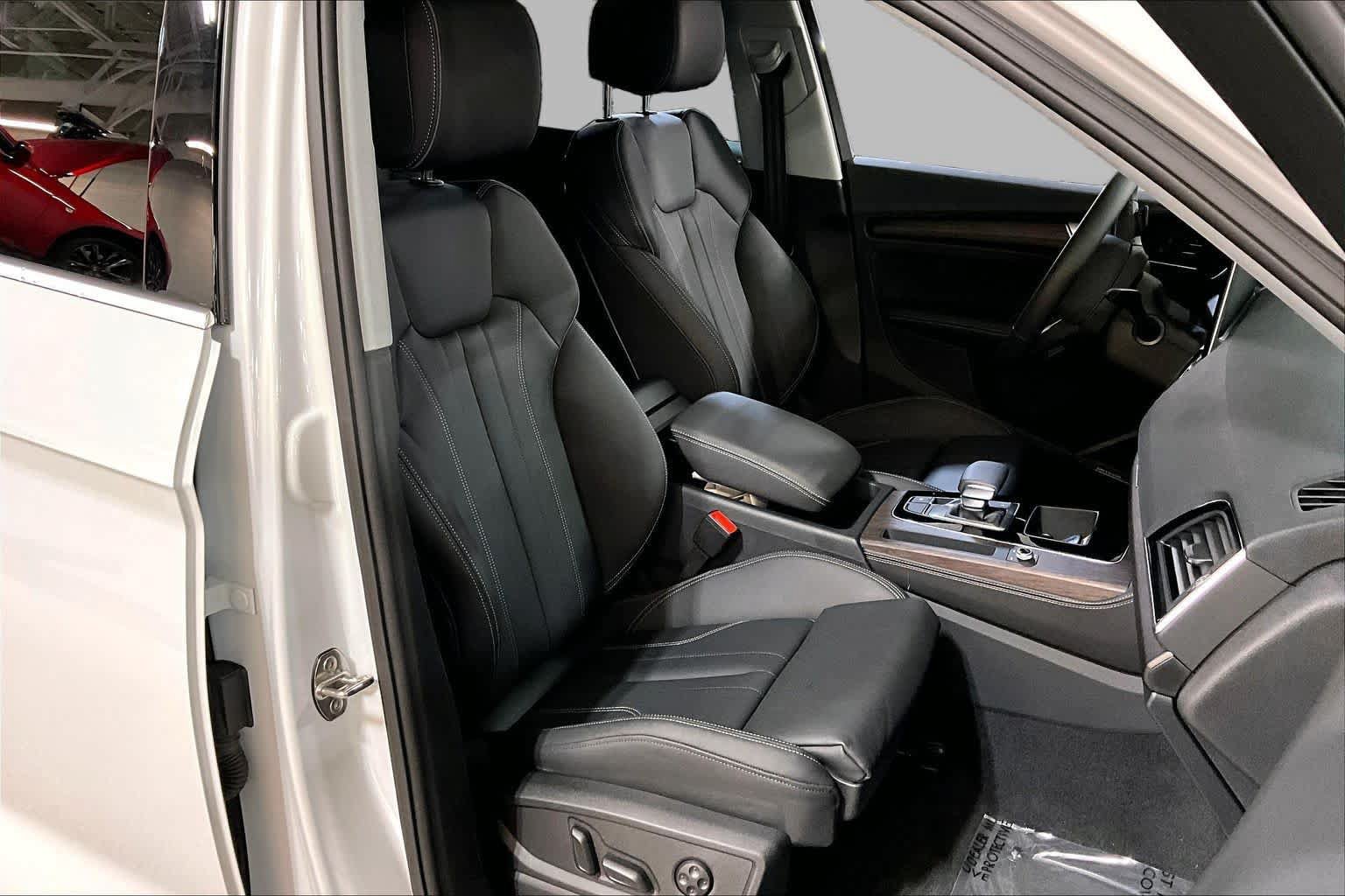 Certified 2024 Audi Q5 2.0T Premium Plus AWD/4WD image 9