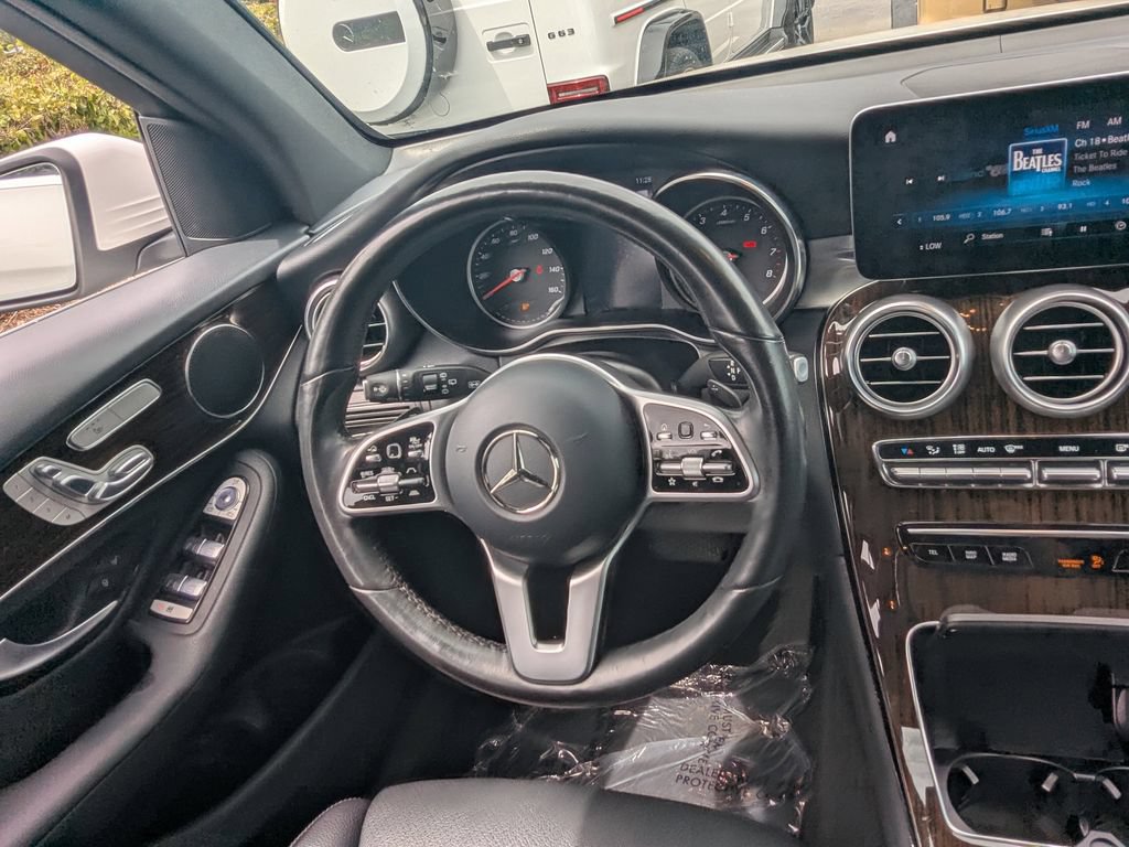 Used 2022 Mercedes-Benz GLC 300 4MATIC w/ Driver Assistance Package image 27