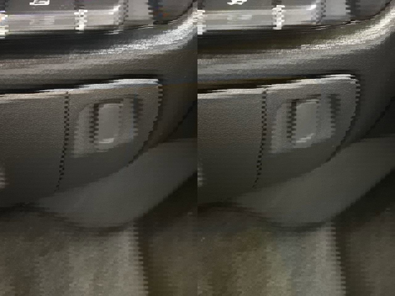 Used 2018 Chevrolet Silverado 1500 Custom w/ Custom Value Package image 18