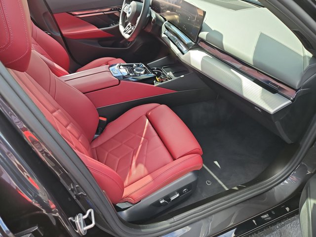 Certified 2024 BMW i5 eDrive40i w/ Executive Package RWD image 23