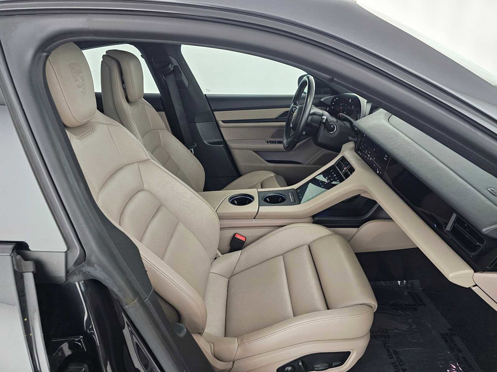 Used 2022 Porsche Taycan 4S image 10