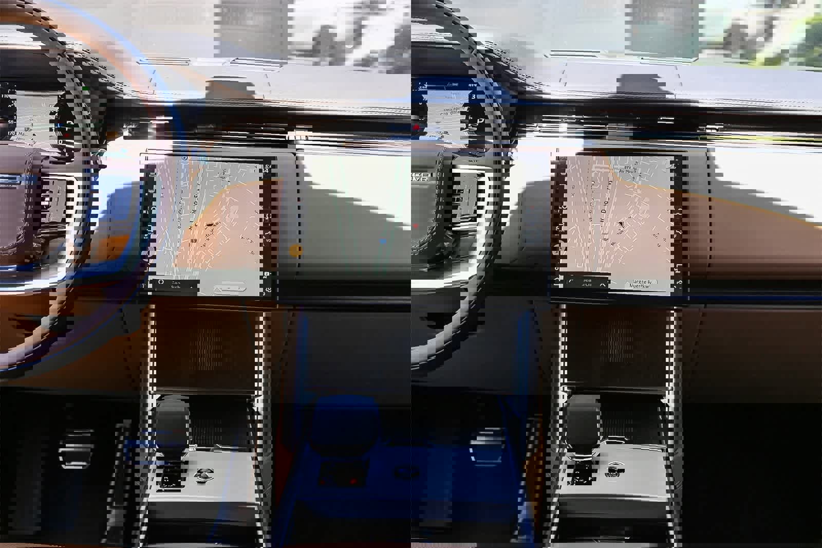 New 2025 Land Rover Range Rover Autobiography image 13