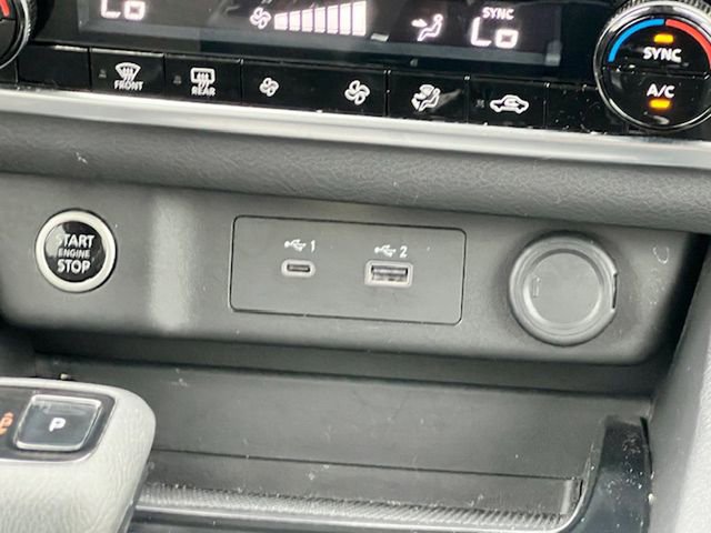 Used 2022 Nissan Rogue SV image 22