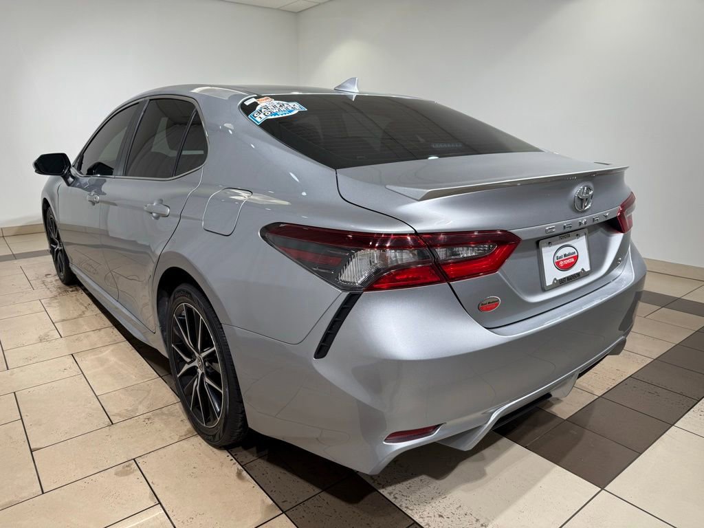 Certified 2024 Toyota Camry SE image 3