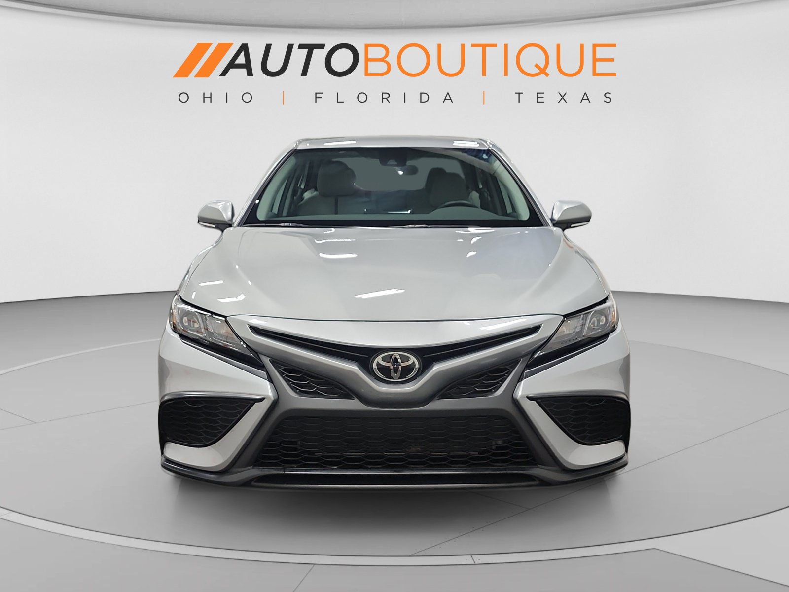 Used 2024 Toyota Camry SE AWD/4WD image 9