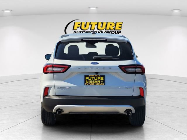 Used 2025 Ford Escape Active AWD/4WD image 8