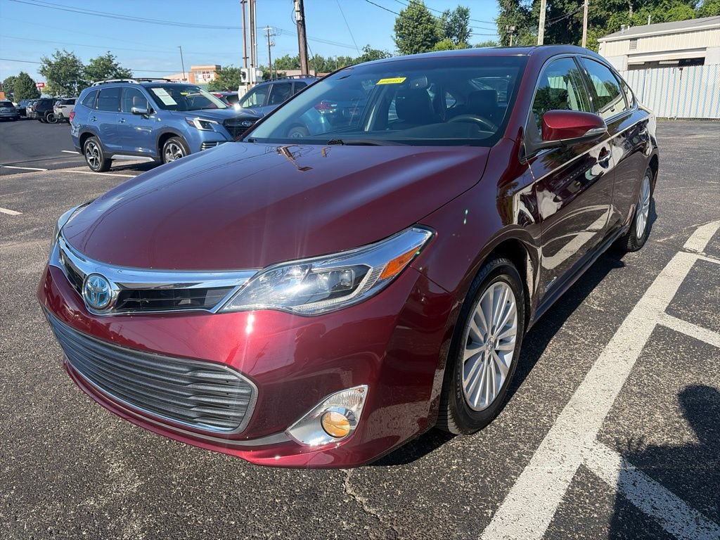 Used 2015 Toyota Avalon Limited w/ Technology Package FWD image 3