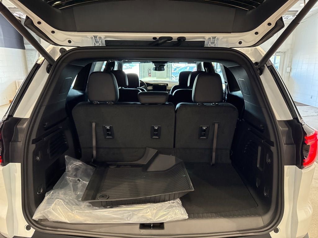 New 2025 GMC Acadia Elevation w/ Elevation Premium Package image 18