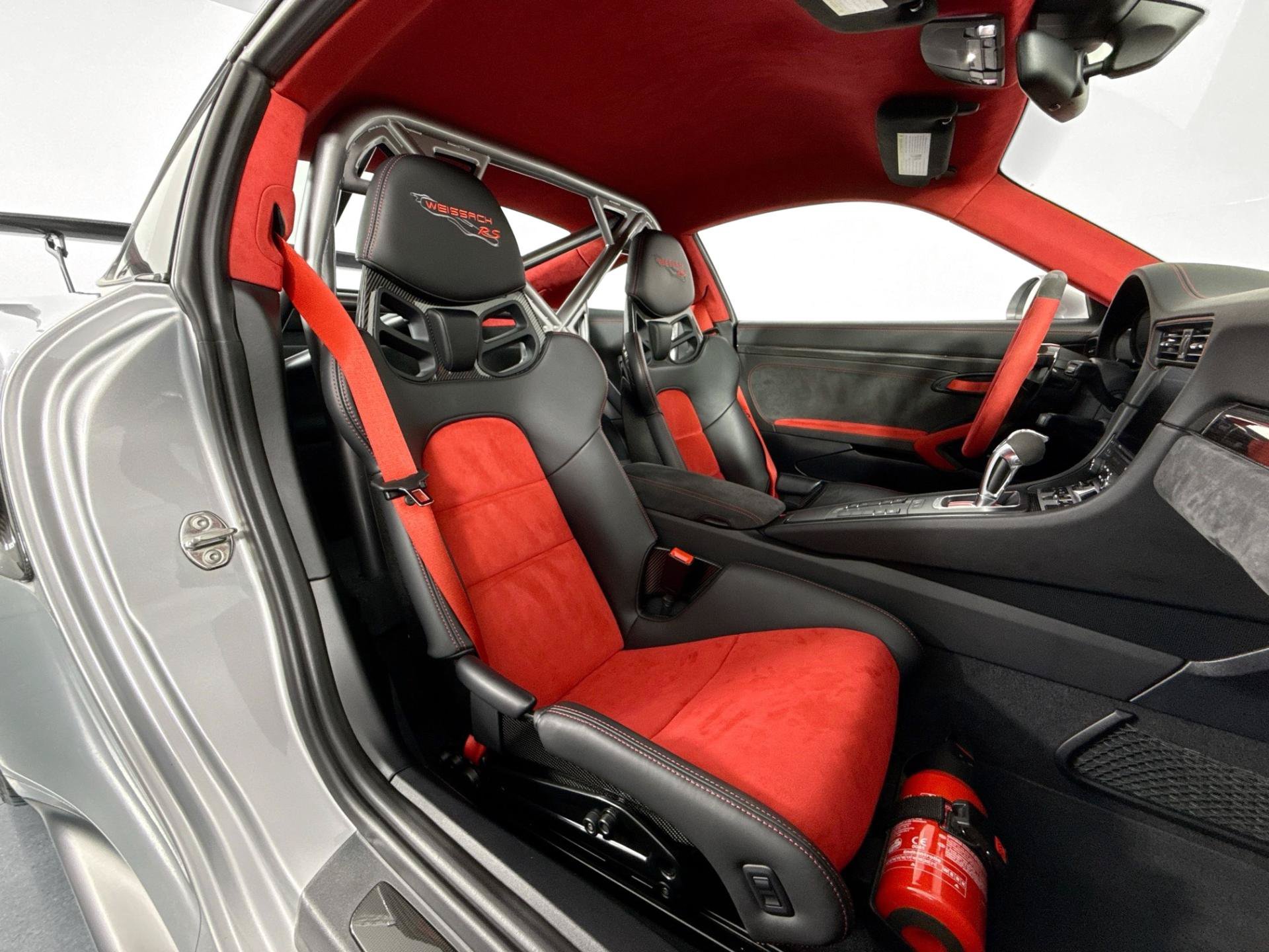 Used 2018 Porsche 911 GT2 RS RWD image 27