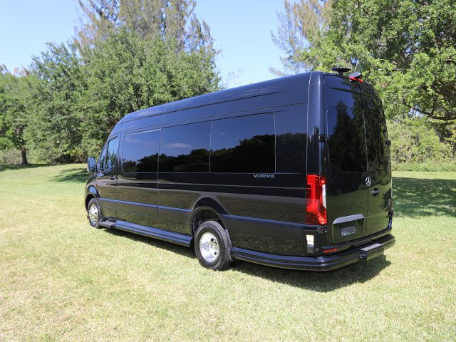 Used 2023 Mercedes-Benz Sprinter 3500 image 3