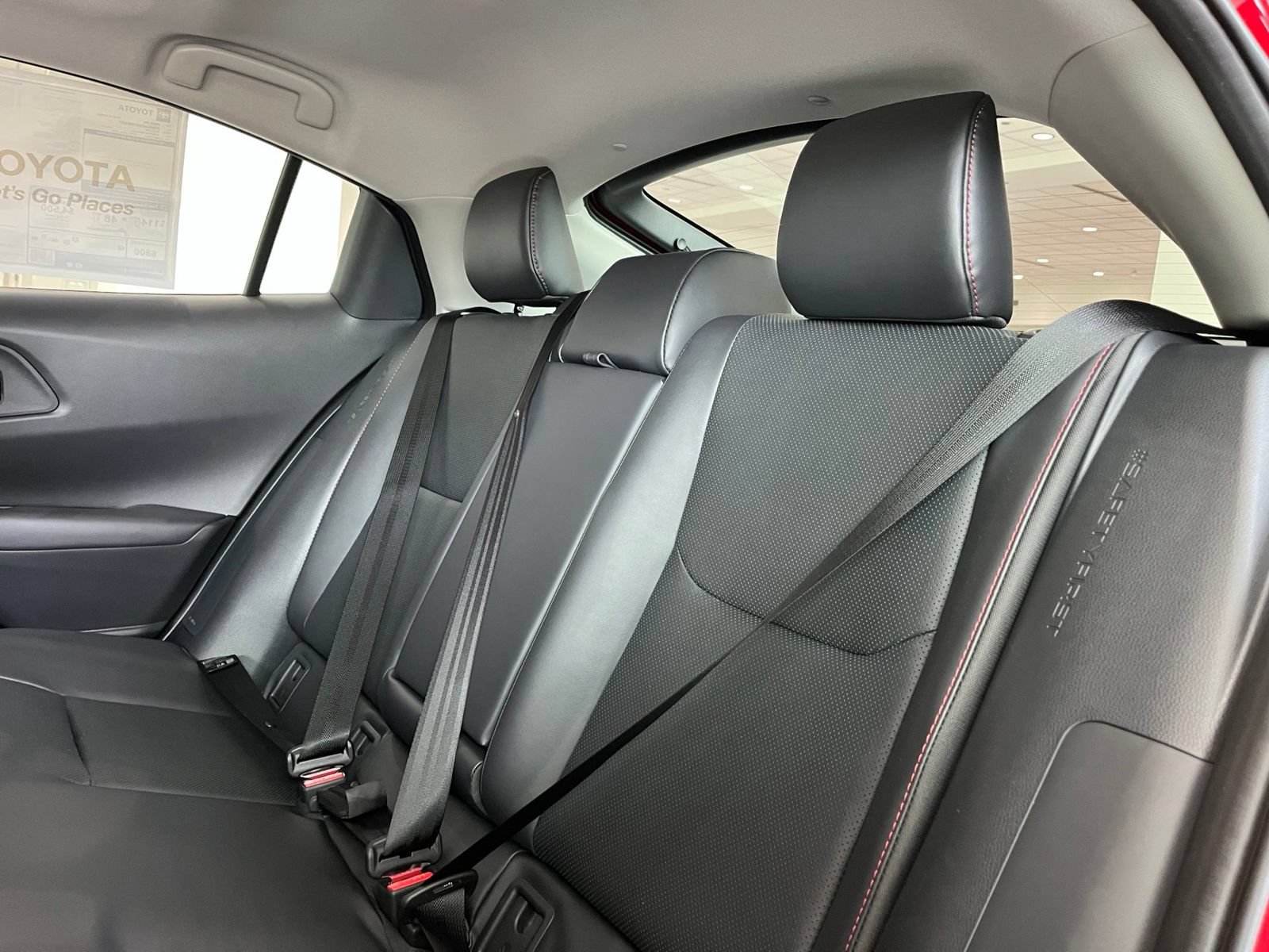 New 2026 Toyota Prius Plug-In Hybrid FWD image 36