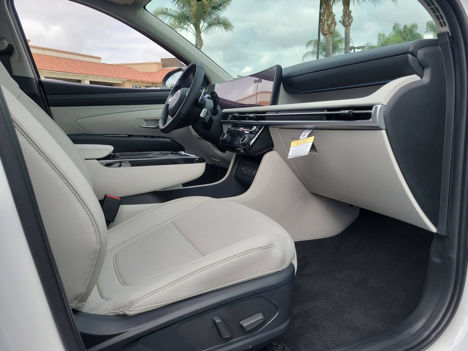 New 2026 Hyundai Tucson Limited FWD image 17