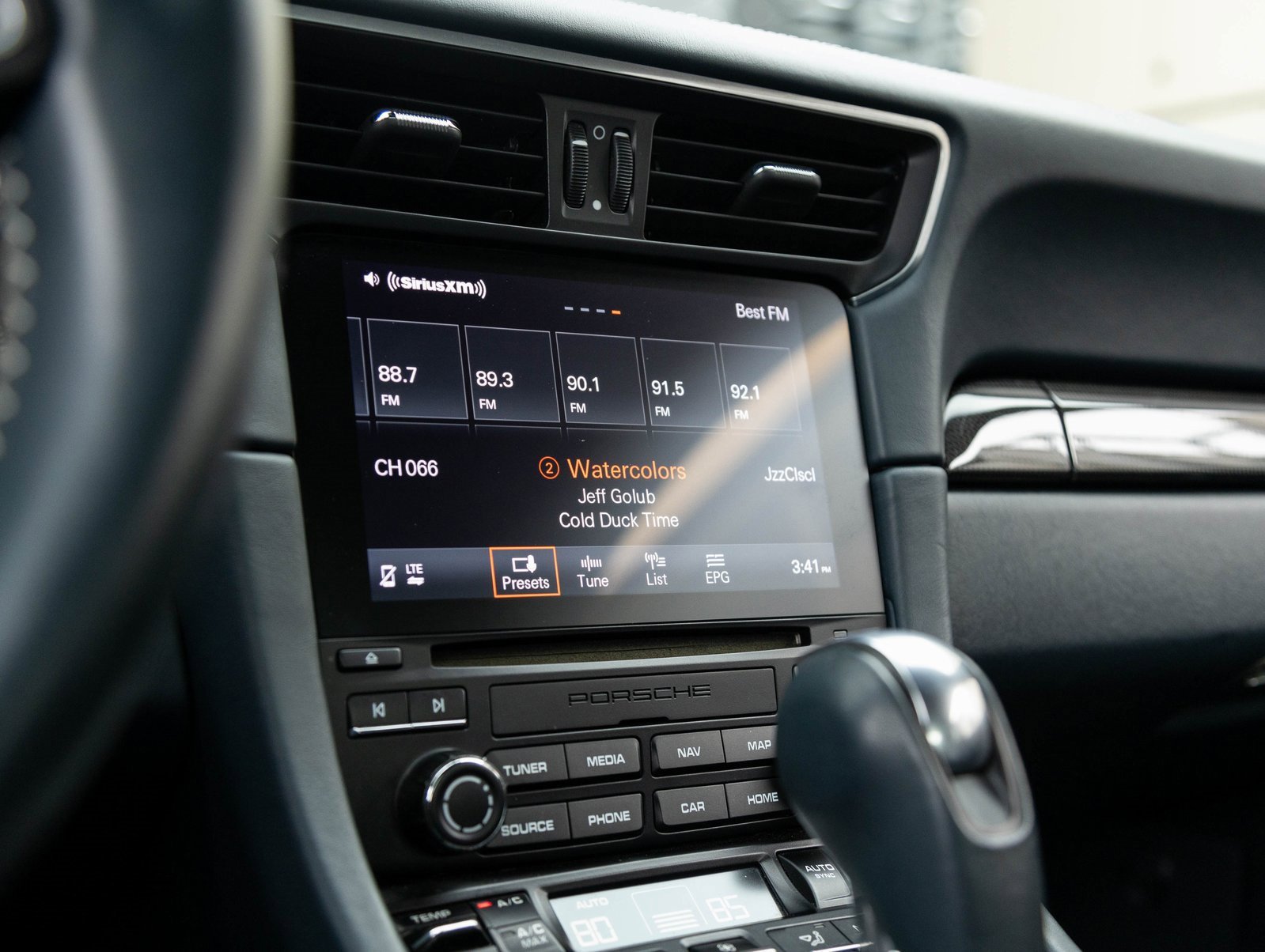 Used 2019 Porsche 911 Turbo S image 27