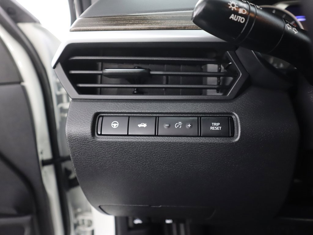 Used 2020 Nissan Altima 2.0 Platinum image 40