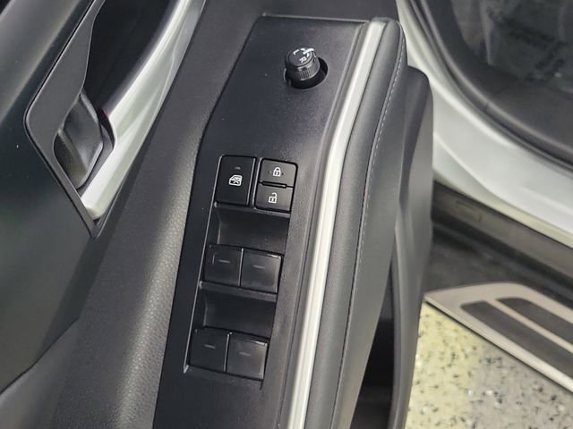 Used 2023 Toyota Highlander XSE image 24