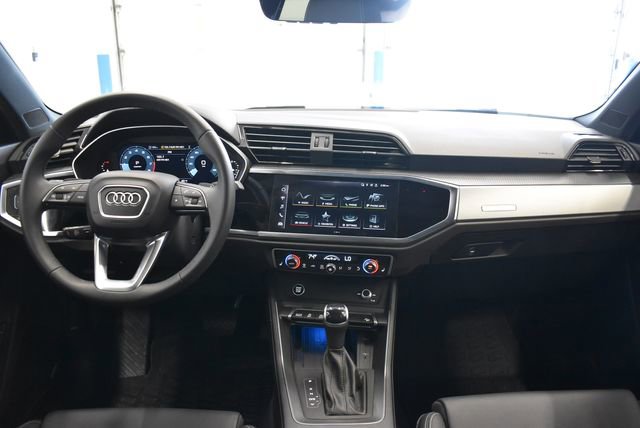Used 2024 Audi Q3 2.0T Premium Plus image 5