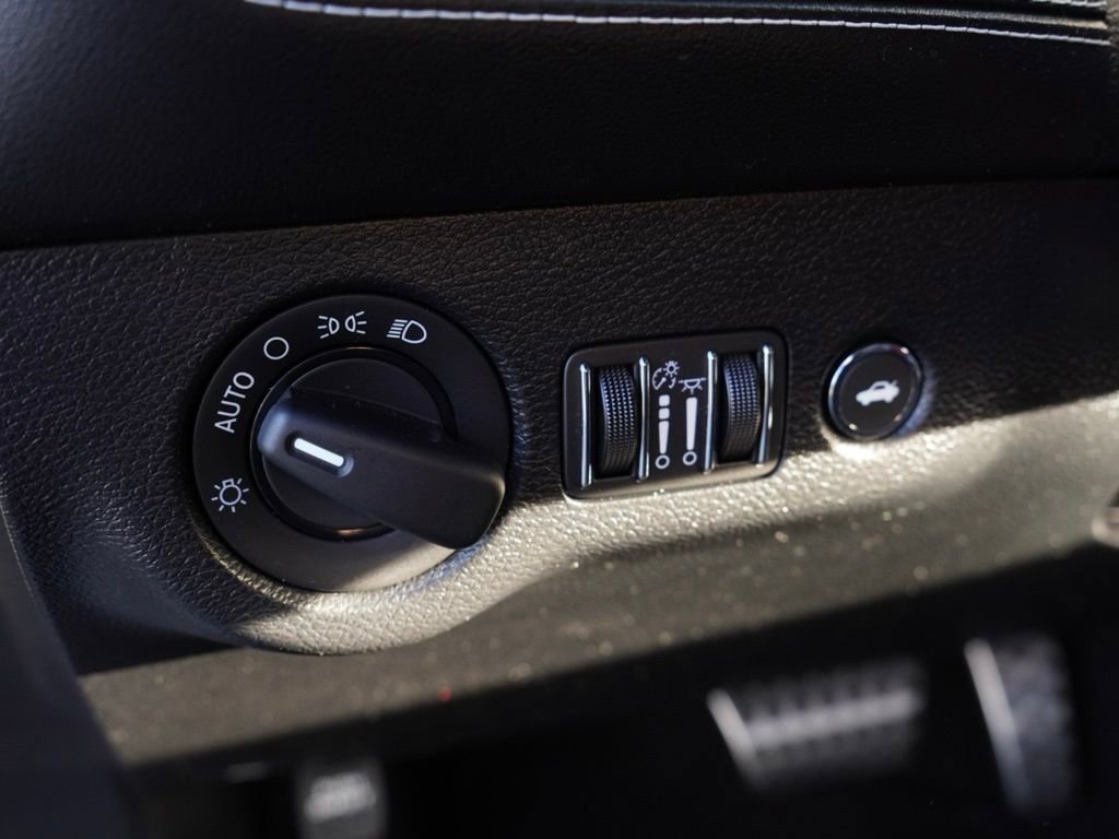 Used 2021 Dodge Challenger SRT Hellcat Redeye image 13