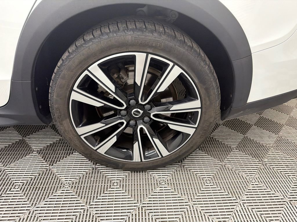 Used 2020 Volvo V60 T5 Cross Country AWD/4WD image 22