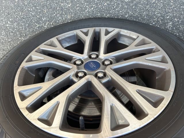 Used 2022 Ford Escape SEL image 9