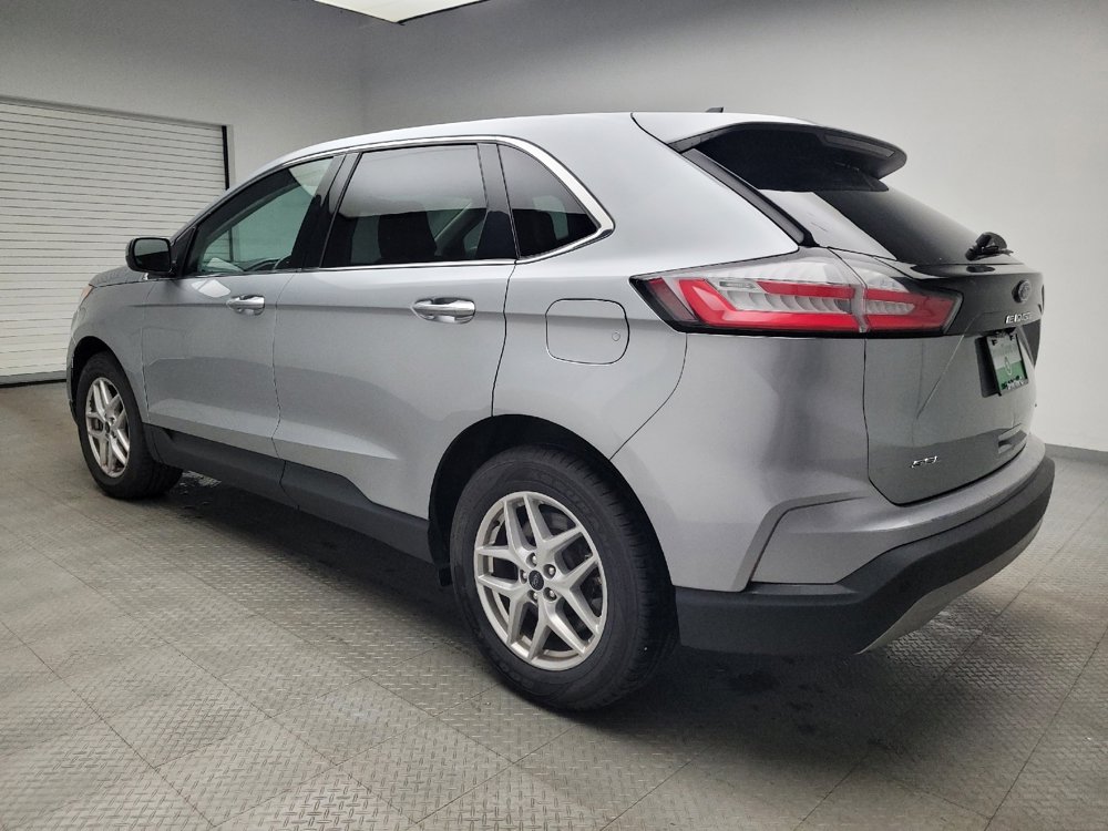 Used 2023 Ford Edge SEL image 3