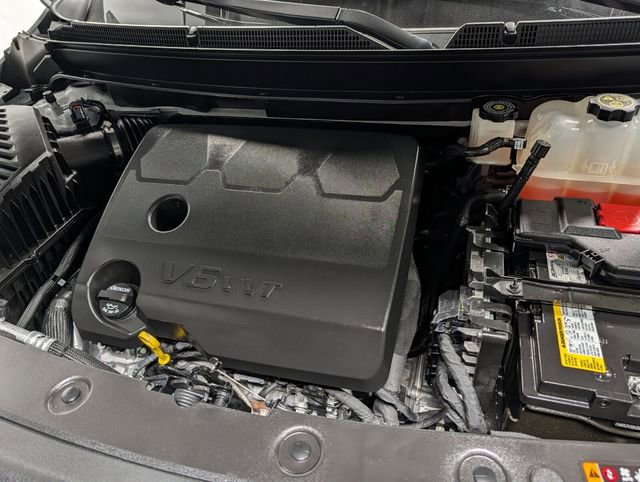 Used 2024 Buick Enclave Avenir w/ Avenir Technology Package image 30