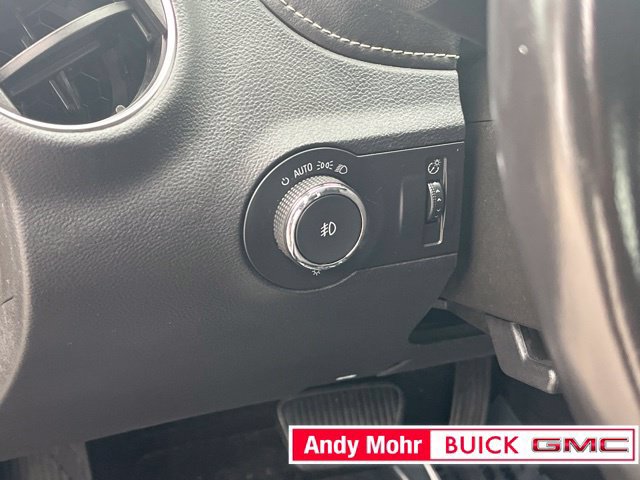 Used 2015 Chevrolet Camaro LT RWD image 28