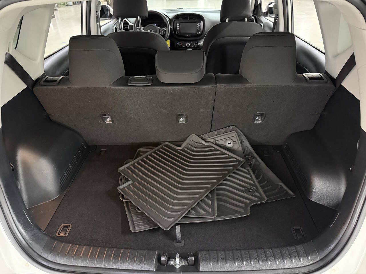 Used 2021 Kia Soul LX FWD image 9