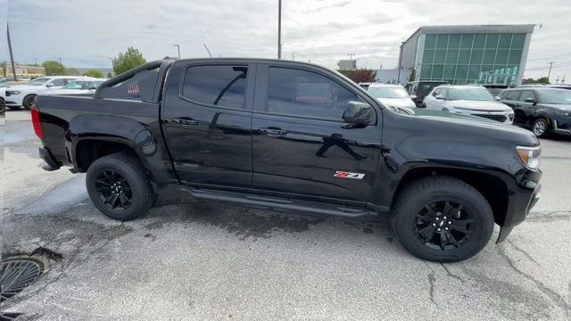 Used 2021 Chevrolet Colorado Z71 w/ Z71 Midnight Edition AWD/4WD image 3