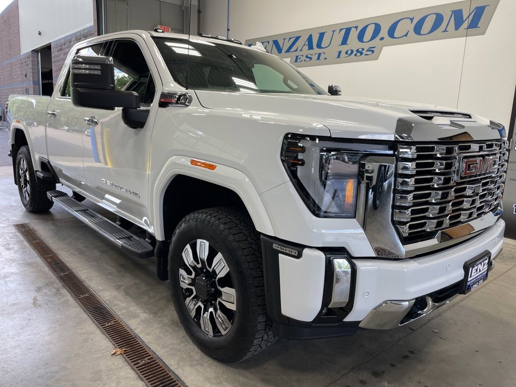 Used 2024 GMC Sierra 3500 Denali video 2