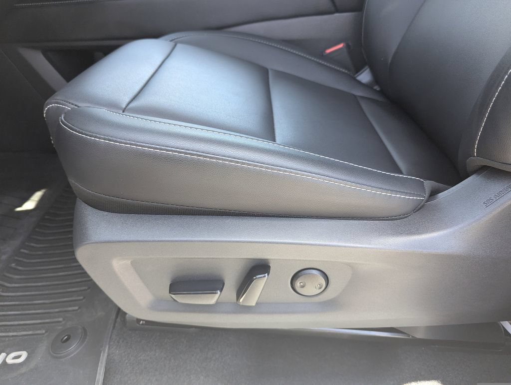 Used 2025 Nissan Murano SV FWD image 18